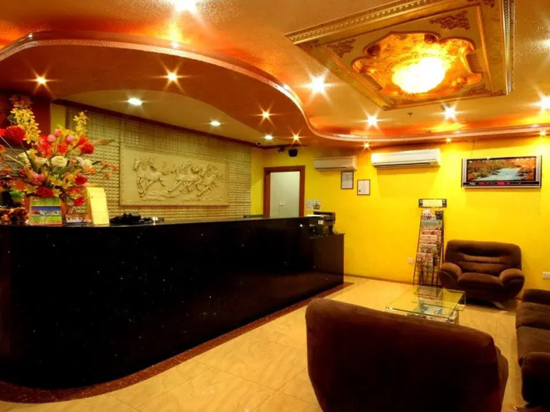 C & L Sea View Hotel