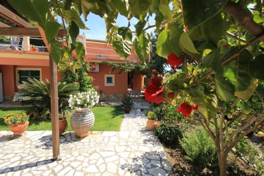 Villa Takis on Pelekas Beach, Apartment B with Sea View