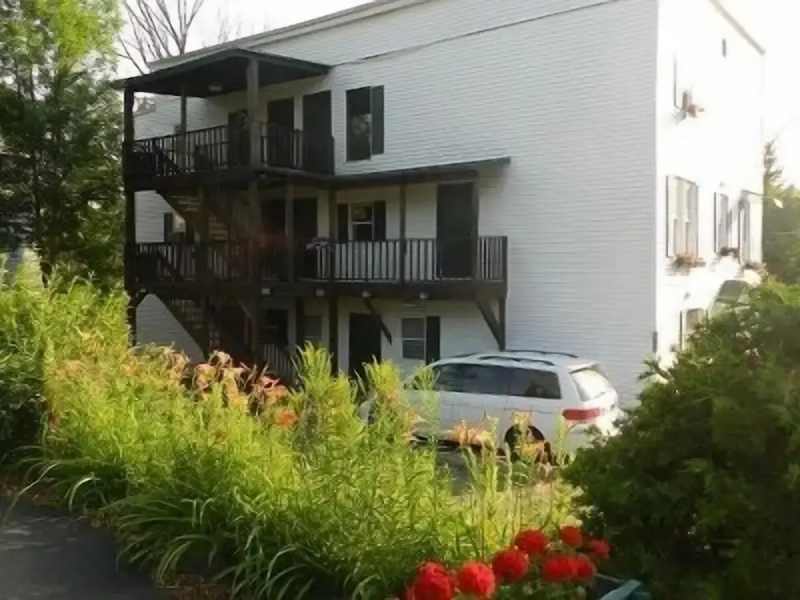 Blue Frost Apartments