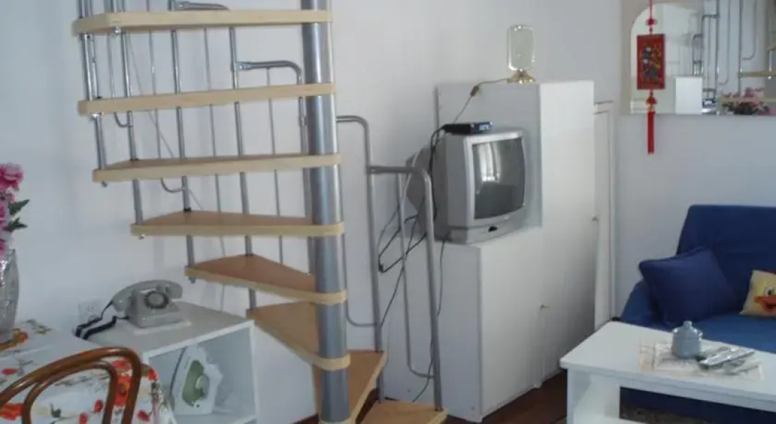 Relaxation Inside The Palace