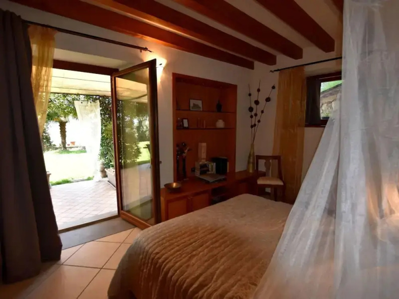 Flat in Villa, With Garden, Barbecue