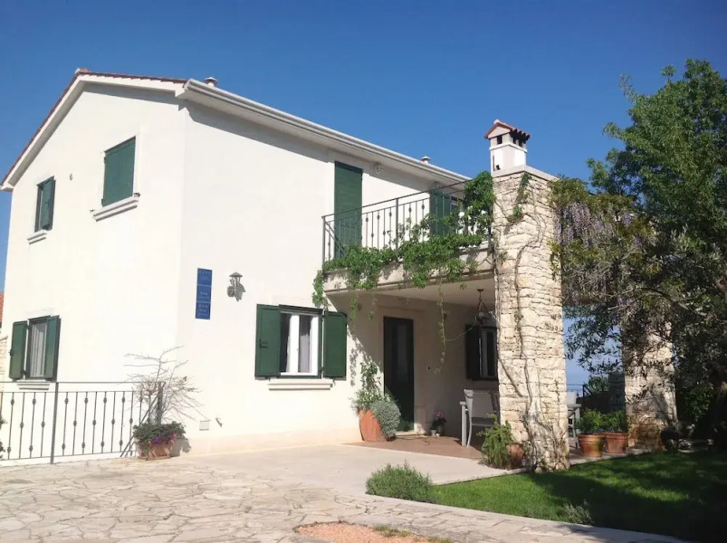 Villa Brumnic Apartments