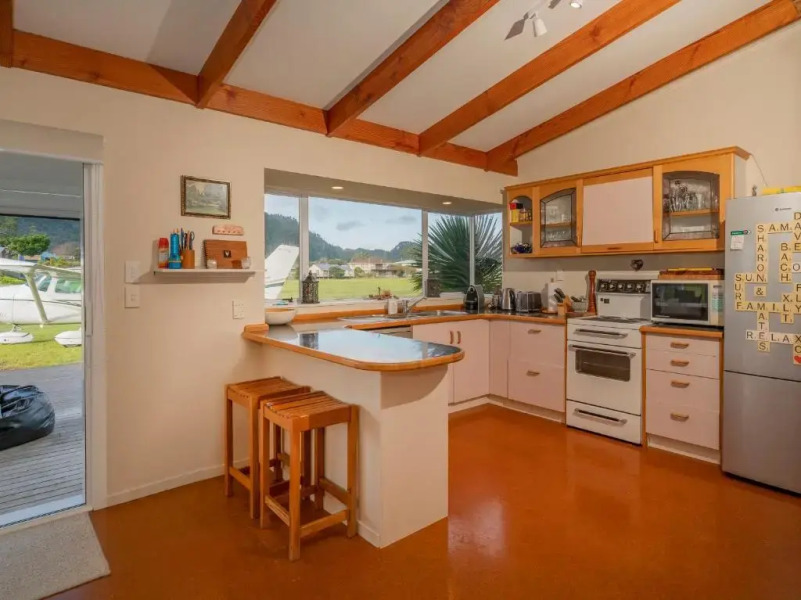 Hangar 17 - Pauanui Holiday Home