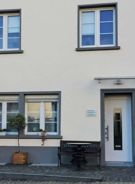 City Whispers 2 Comfortable Vacation Home