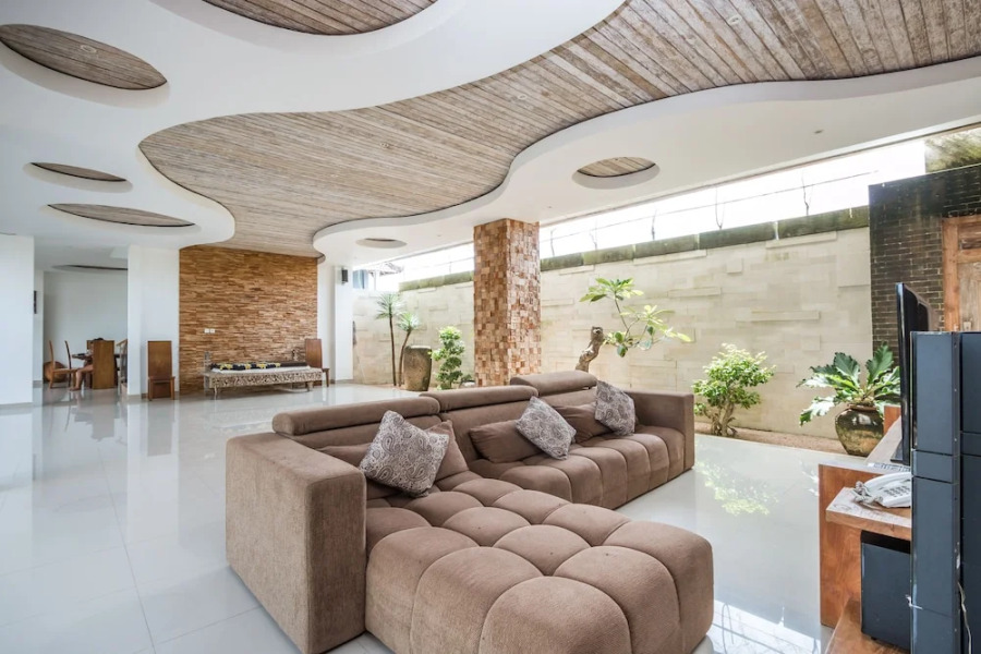 RedDoorz @ Kedungu Beach Surf