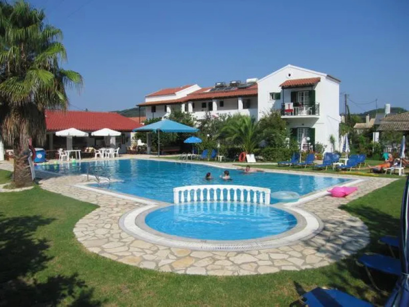 Takis & Efi Apartments