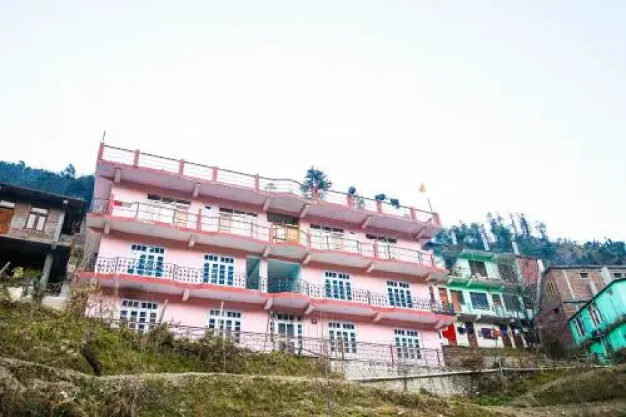 OYO 27666 Hotel Cedar View