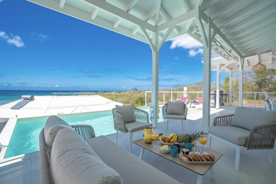 Villa Martinique Diamant, resplendissante, 3ch, piscine, vue mer