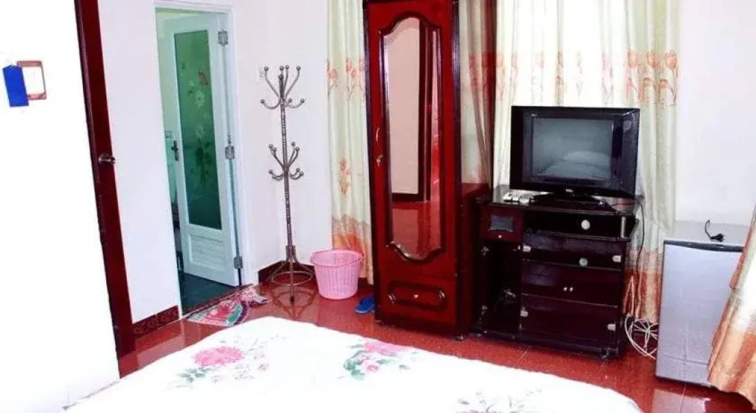 Maccas Hotel