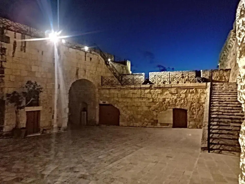 Kharmen A 1565s House with Seaviews