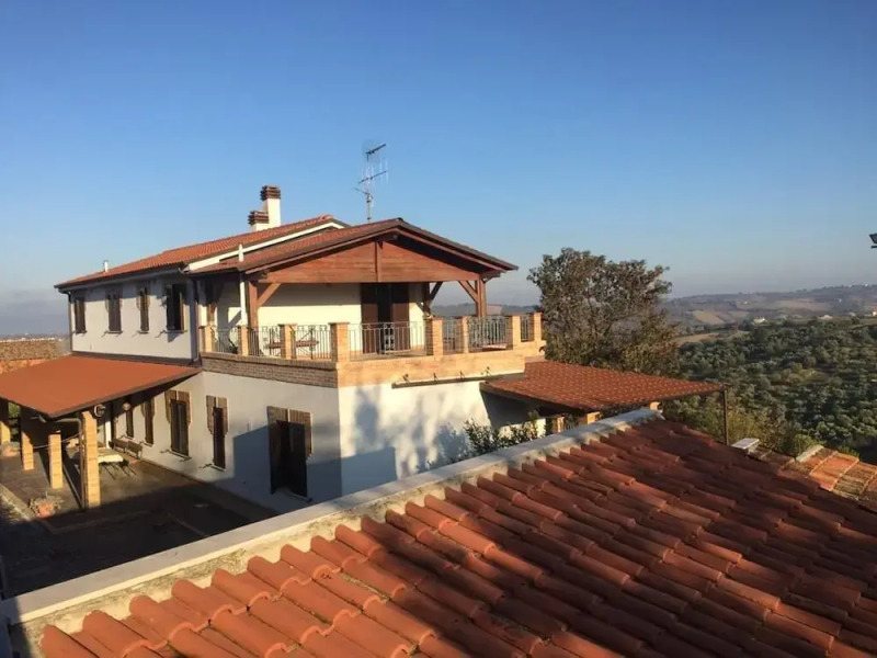 La Vigna di Ranco Ltd Num3353