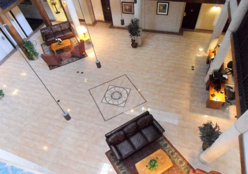 Quality Inn & Suites Downtown North