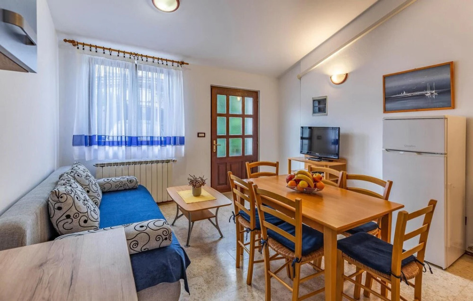 Awesome Home in Banjole With Wifi and 2 Bedrooms