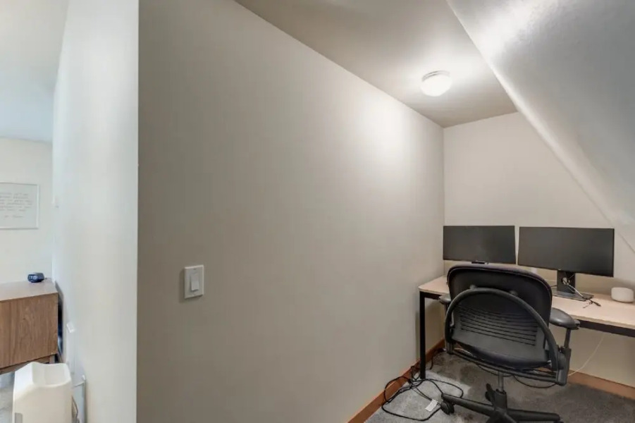 52GS - Hot Tub - WiFi - Pets Ok - Wood Stove - Sleeps 6