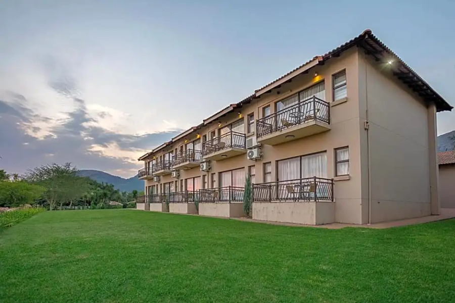 Three Oaks And An Aloe Boutique Hotel