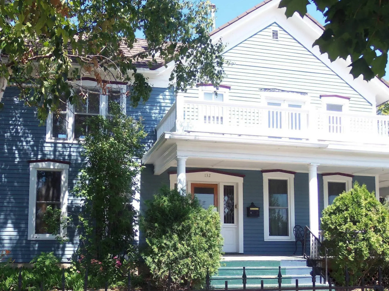 Diplomat Bed & Breakfast