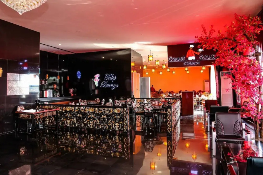 The Palace Suites Hotel