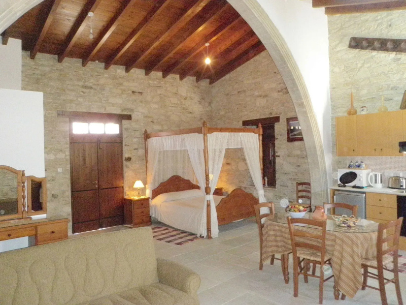 Romios Holiday Apartments
