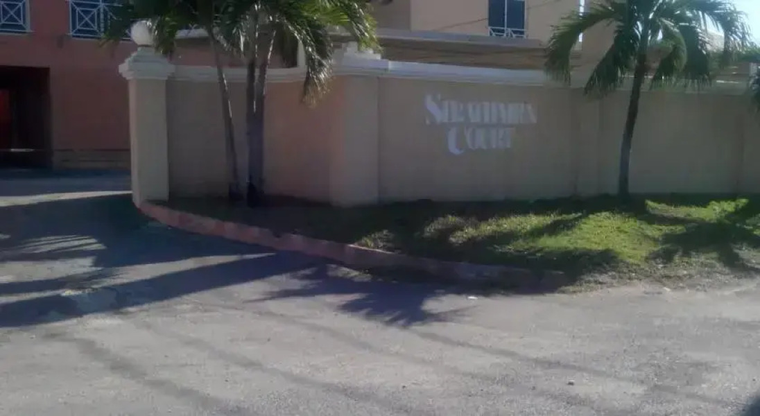 New Kingston Charming & Pristine