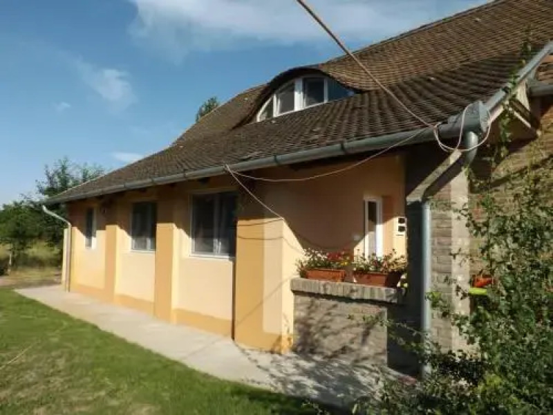 Dinnyelaposi Vendégház