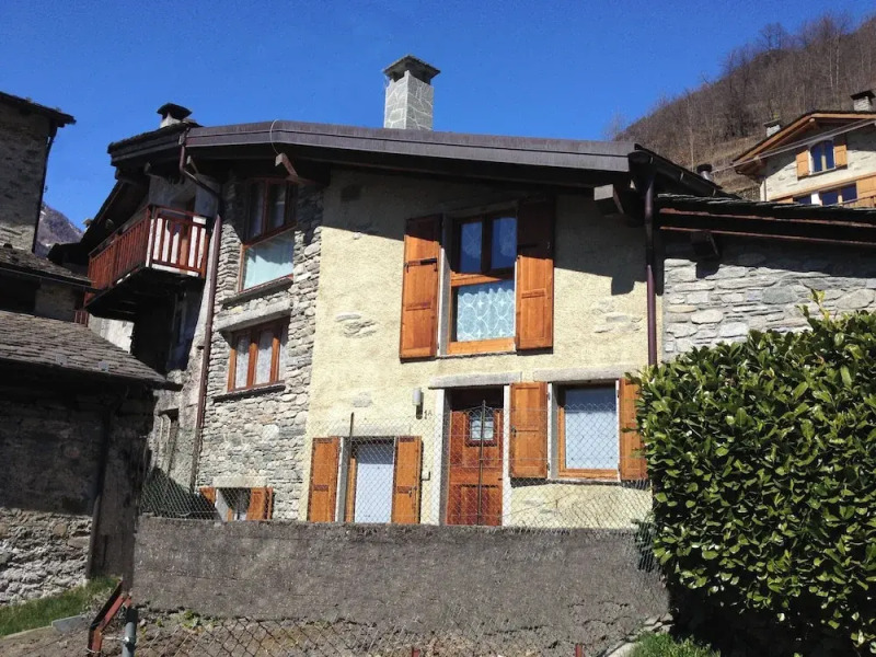 Chiesa In Valmalenco Casa In Borgo