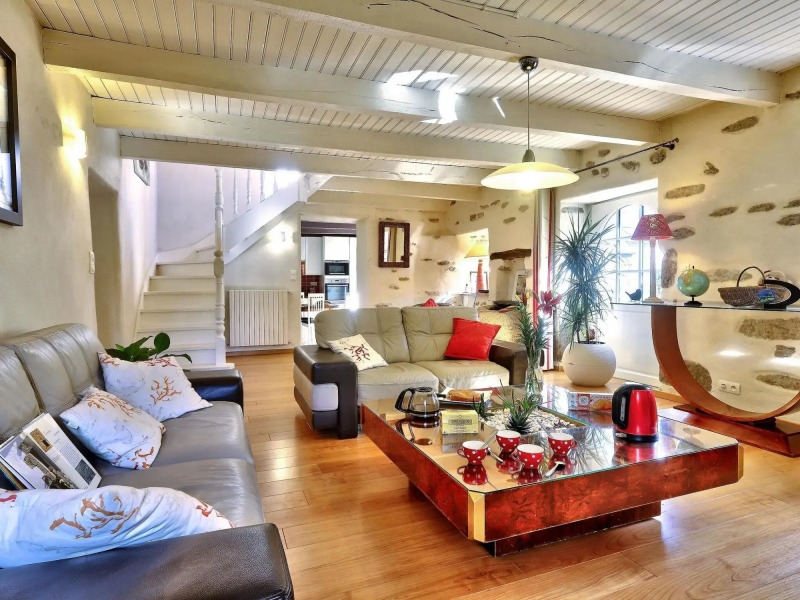 Charming 17th century house, beautiful garden, in Huelgoat