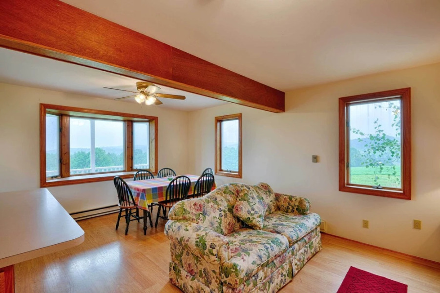 Mountain Top Country Hideaway: 48 Acres, Fire Pit!