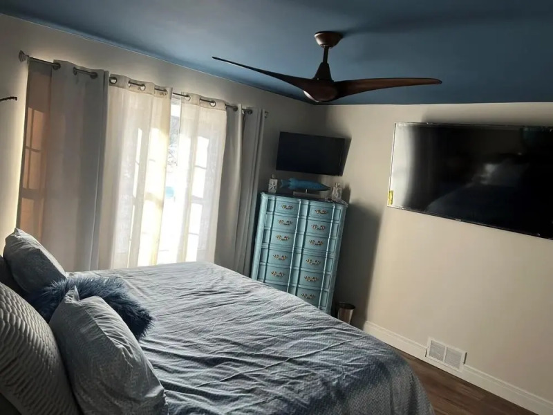 Cardinal Road 3 Bedroom Home by RedAwning