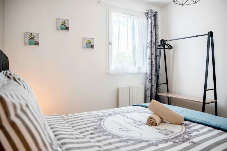 Appartement Cosy, À 2 Pas de Rennes, Parking Privatif