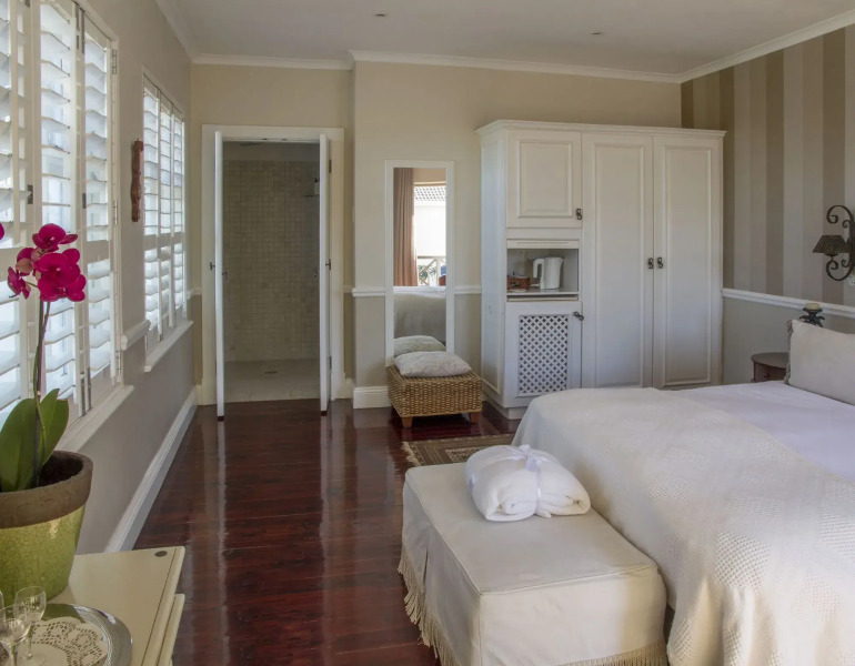 Admiralty Beach House