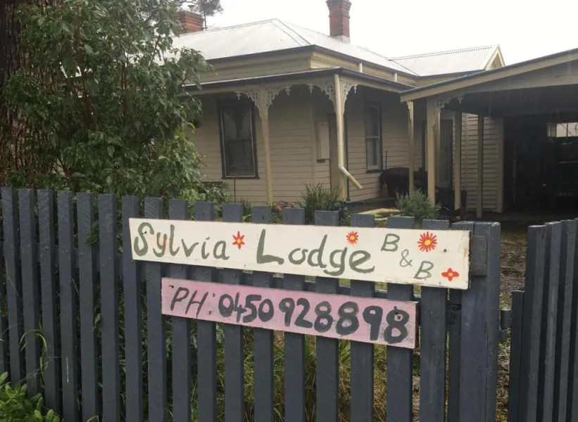 Sylvia Lodge A step back in time pet friendly Homestay