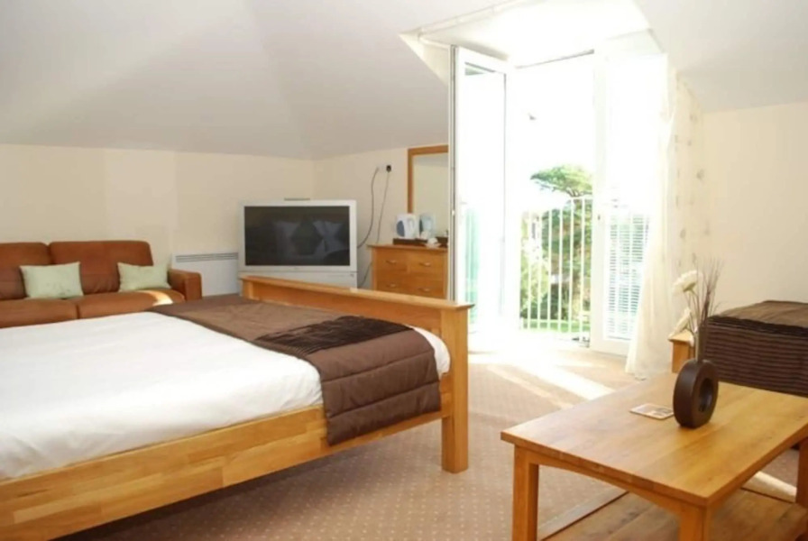 The Woodridge Inn Hotel