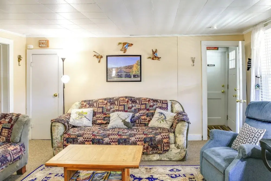 Hunter Home w/ Fire Pit & Yard: On Main Street!