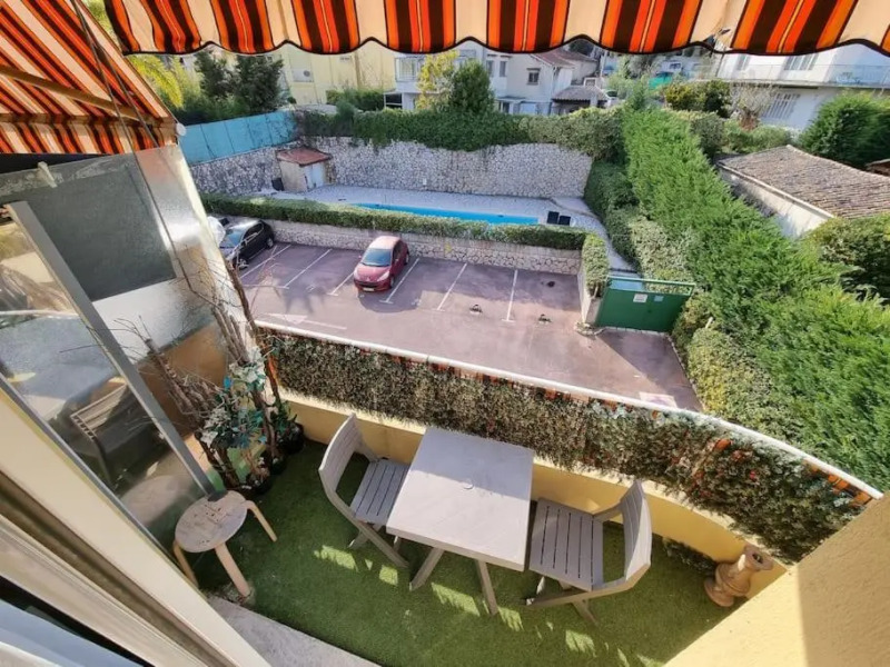 Petit studio économique avec piscine