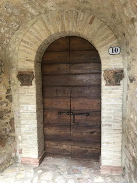 Beautiful residence, sleeps 6, a free breakfast