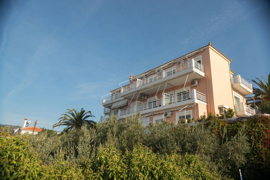 Maria Plomari Apartments