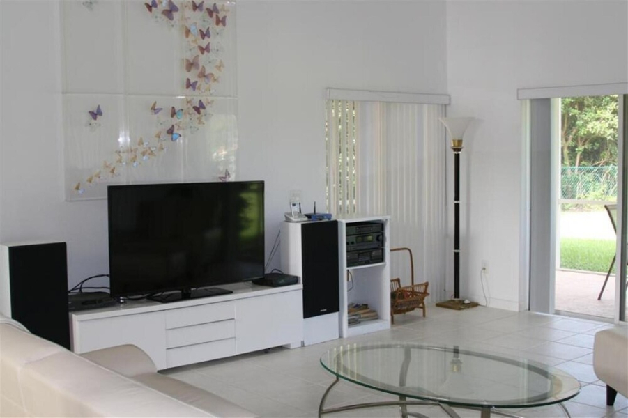 Swiss 15 - Lake Stephanie