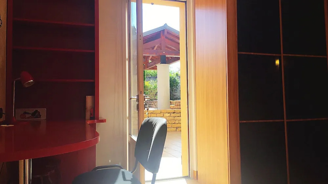 Studio Indépendant dans une Maison