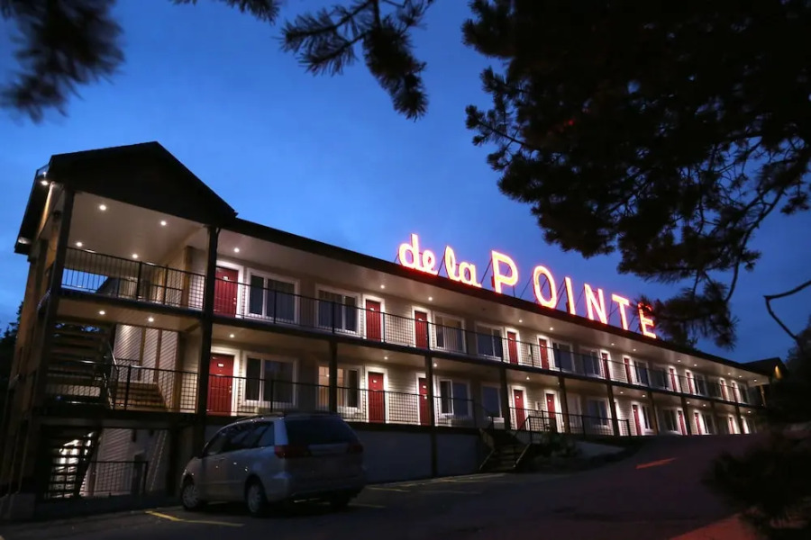 Auberge De La Pointe