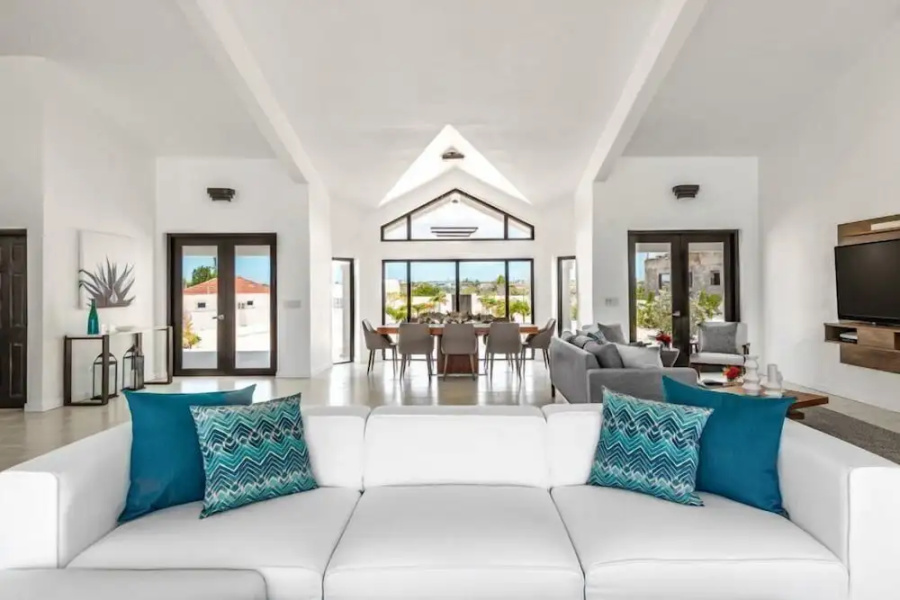 Villa Pelican Bay