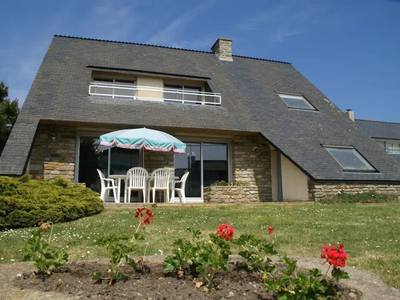 Holiday Home in Ambon With Bar, Balcony, Terrace,garden, BBQ