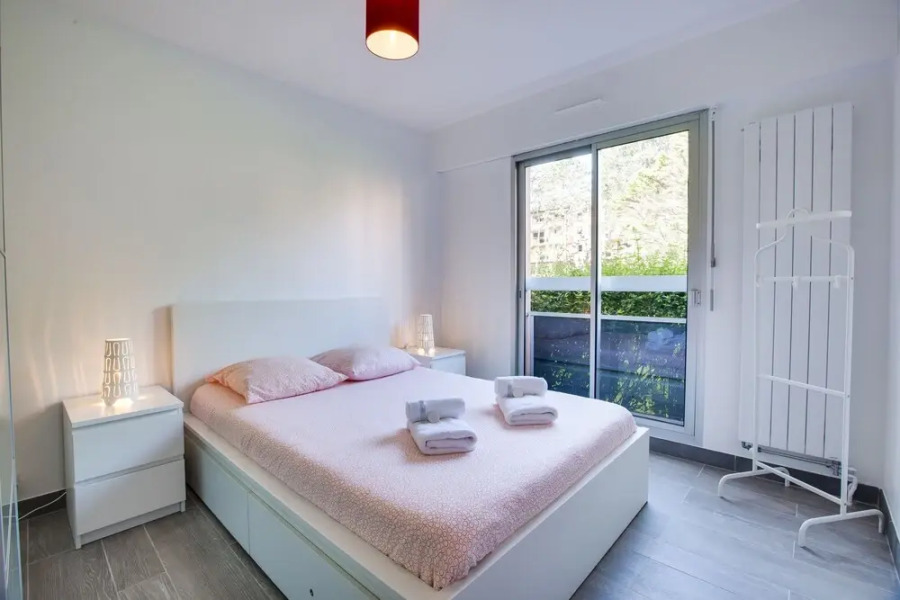 Le super privé: T2 refait à neuf avec parking