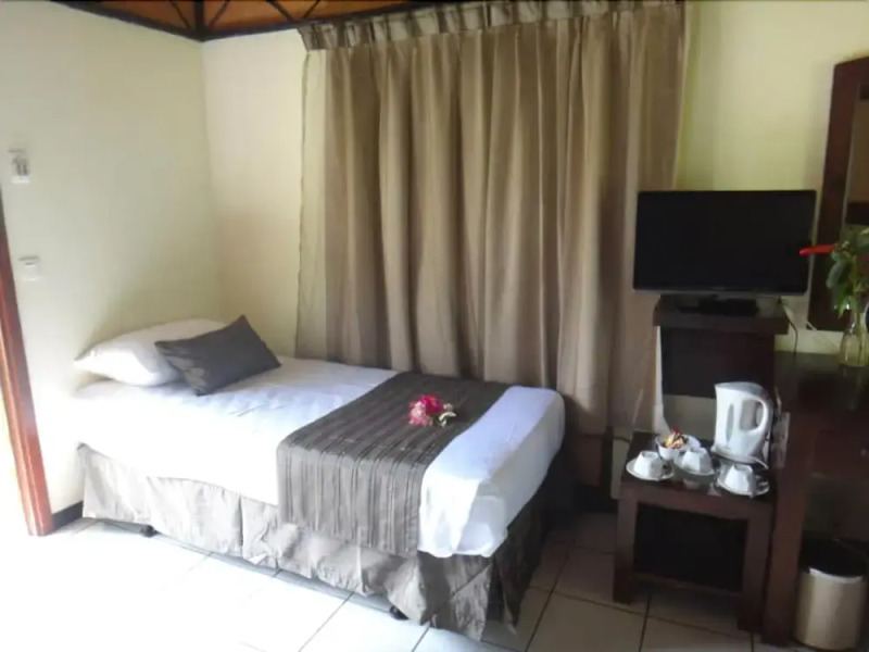 Hotel Nengone Village