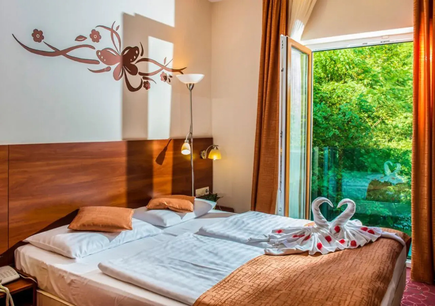 Patak Park Hotel