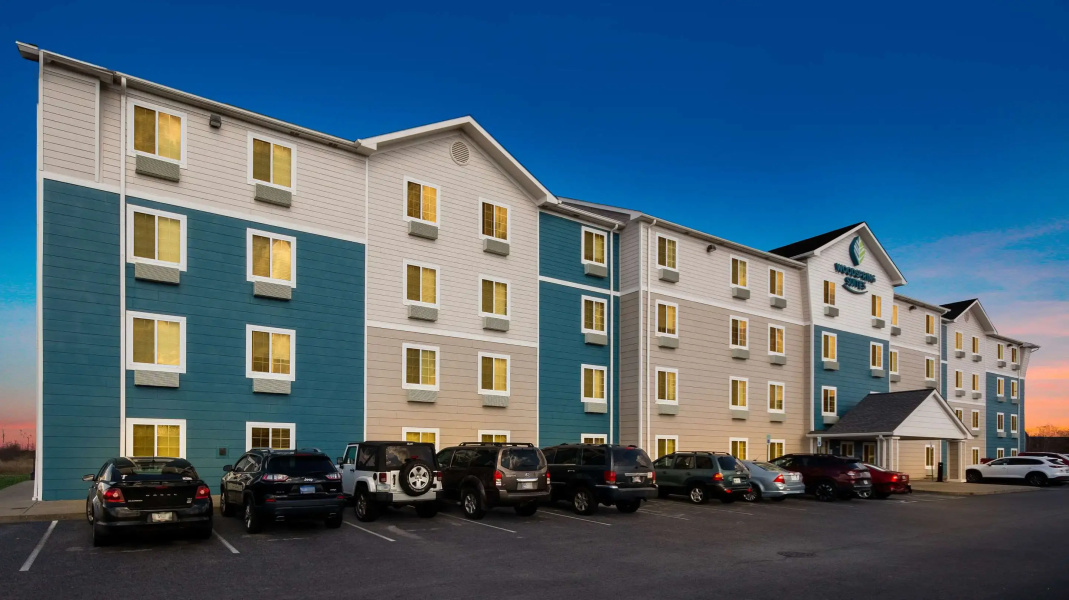 WoodSpring Suites Evansville East