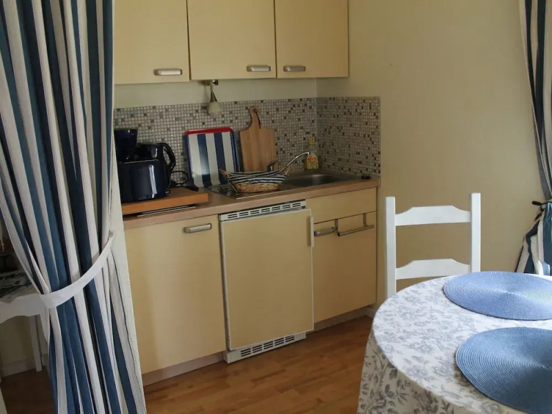 Sunlit Apartment with Garden in Steffenshagen