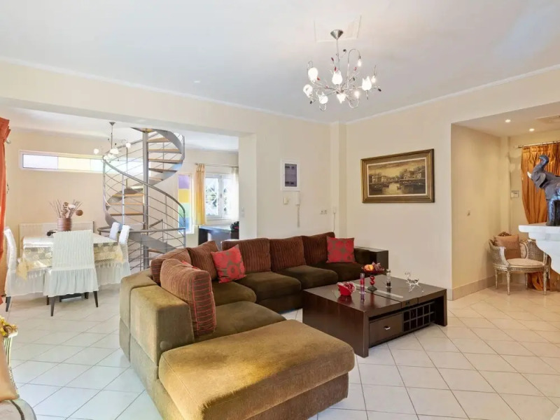 Enchanting Villa in Chalcis with Terrace