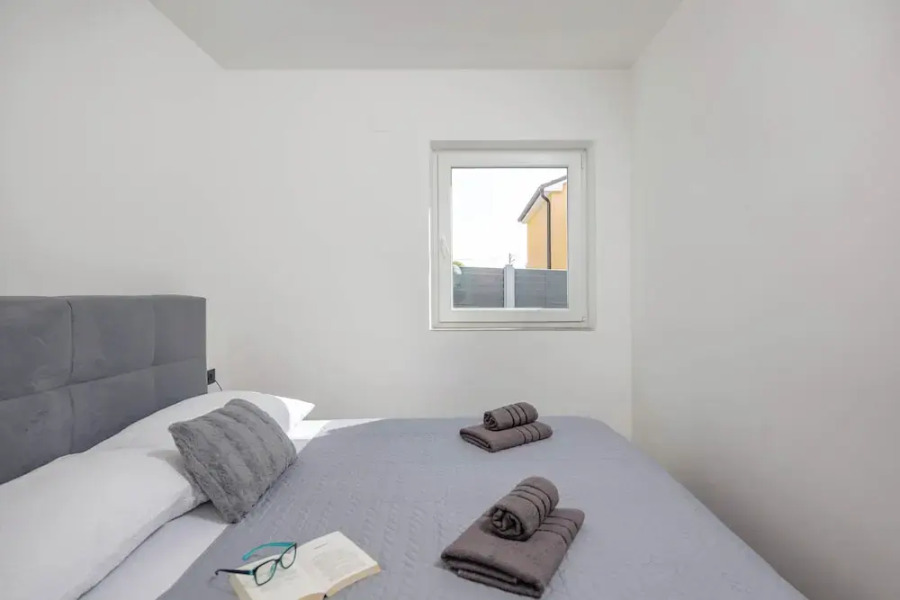 Pool House Beba Tribalj Lake