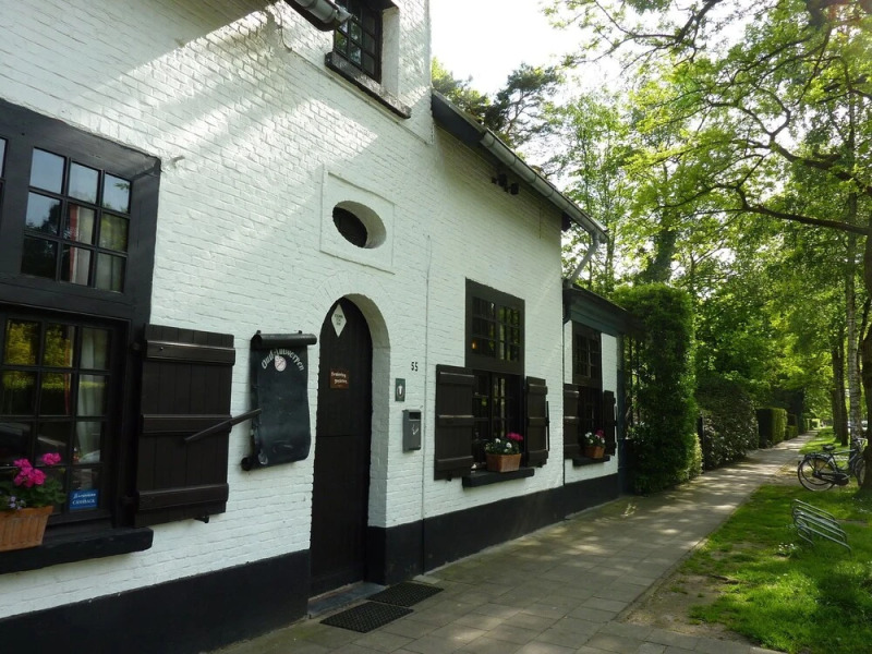 Modern Holiday Home In Brasschaat near Town Center