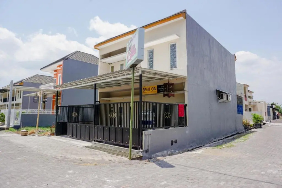 Spot on 1878 Griya Bunda Family